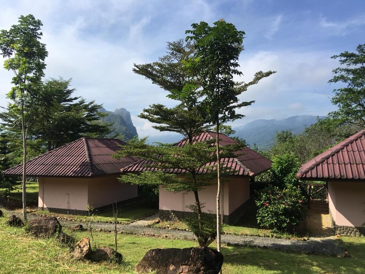 Khao Sok Hill Top Resort Khao Sok National Park Exterior photo